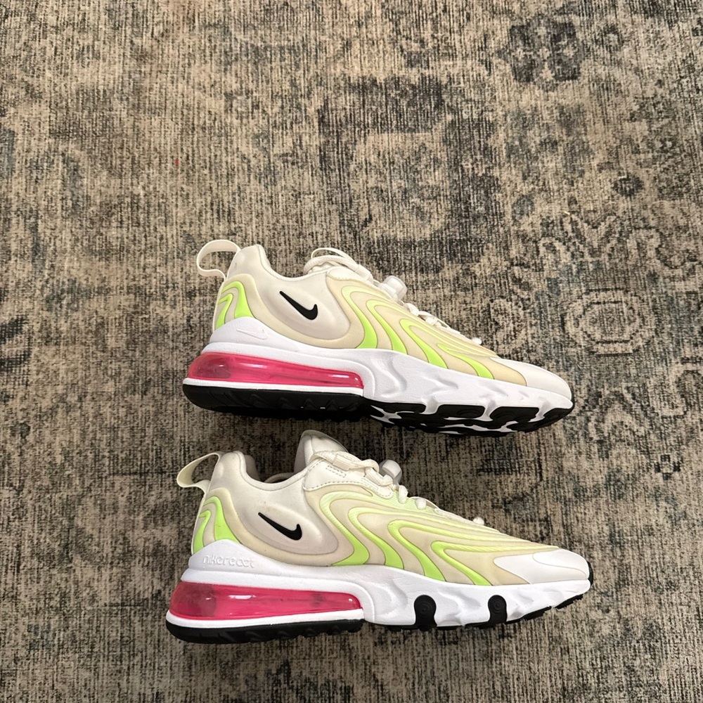 Nike Air Max 270 React